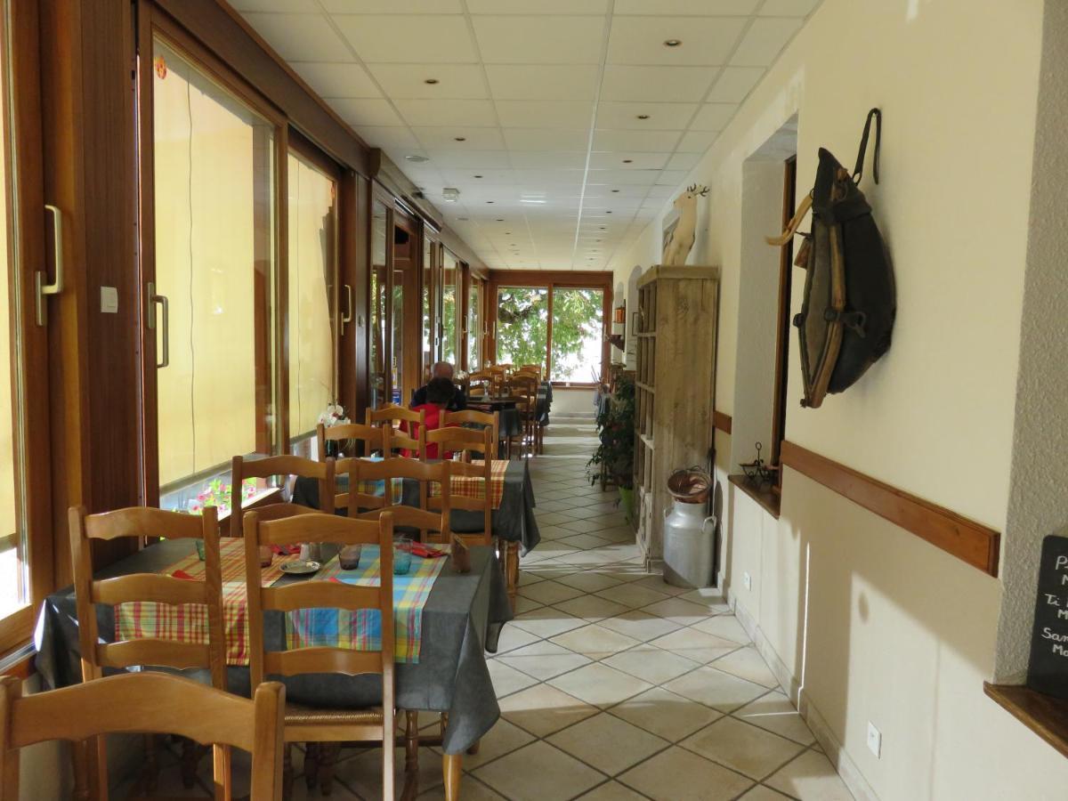 Hotel Restaurant Le Traineau Clelles 외부 사진