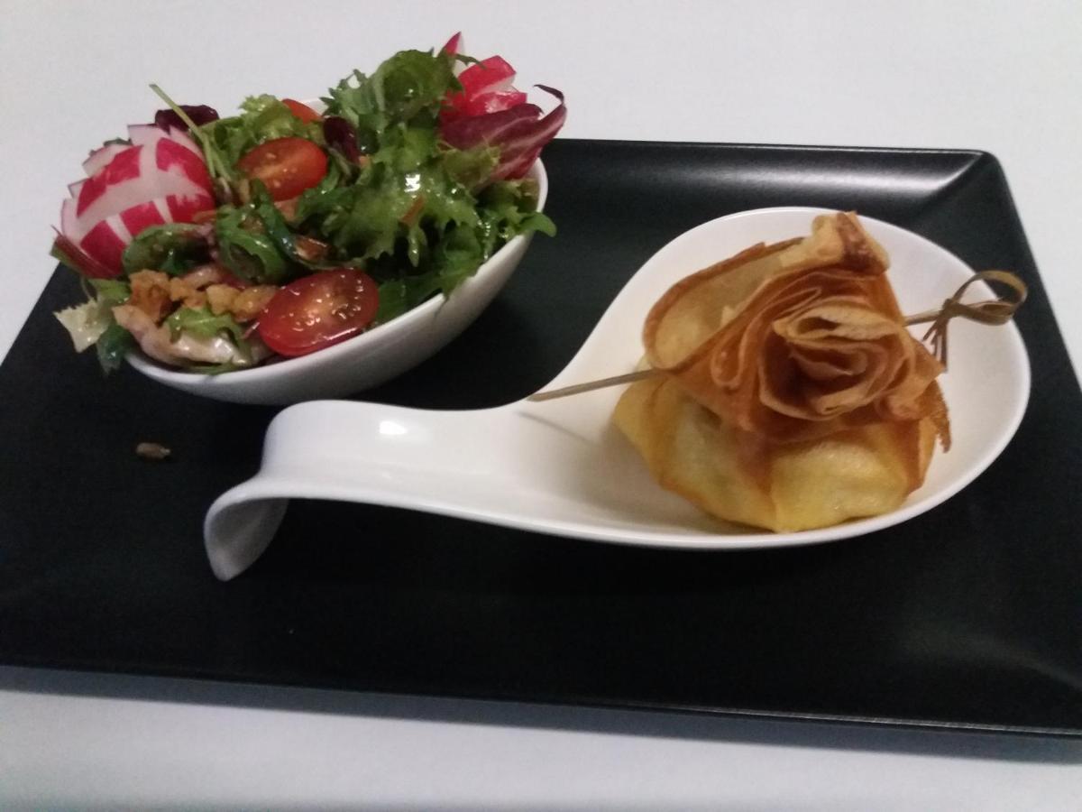 Hotel Restaurant Le Traineau Clelles 외부 사진